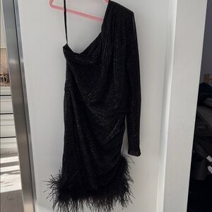 Lavish Alice Elegant Black One-Shoulder Dress